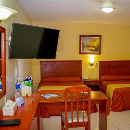 Hotel Nv Zapopan Buitenkant foto